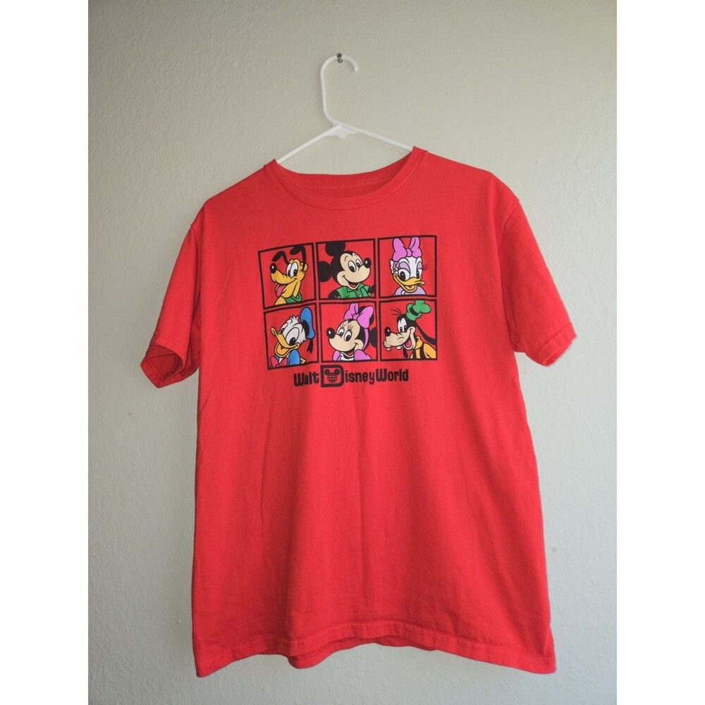 Walt Disney World T-Shirt Adult XL Red Mickey & Friends Graphic Tee 19x26